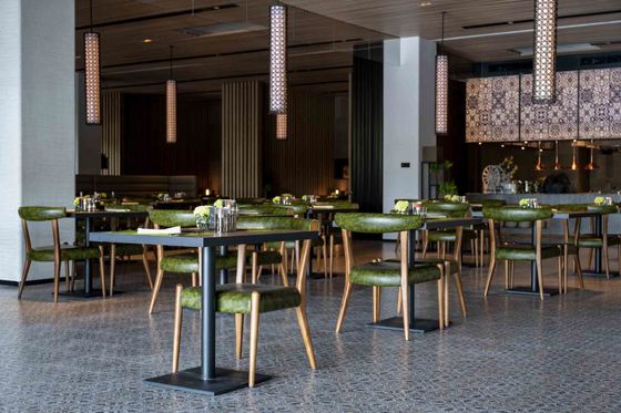 Odporny na zużycie Resort Style Apartament Meble Set Niestandardowa Sofa I Krzesła