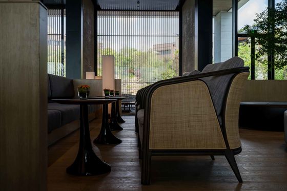 Odporny na zużycie Resort Style Apartament Meble Set Niestandardowa Sofa I Krzesła
