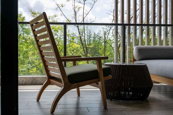 Odporny na zużycie Resort Style Apartament Meble Set Niestandardowa Sofa I Krzesła
