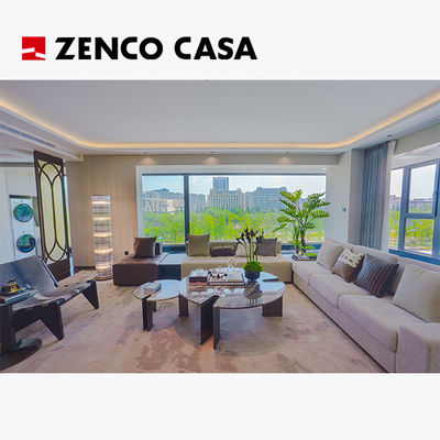 Nowoczesny apartament z saloną z wieloosobową sofą i marmurowym stołem kawowym