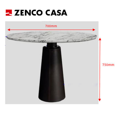 Zestaw mebli do pokoi dwuosobowych obejmuje łóżko i kanapę z poduszkami